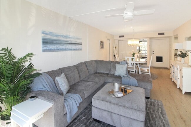 Building Photo - Bird Bay Seasonal Condo for Rent