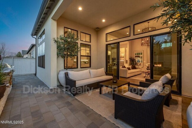 Building Photo - 709 W Pleasant Oak Trl