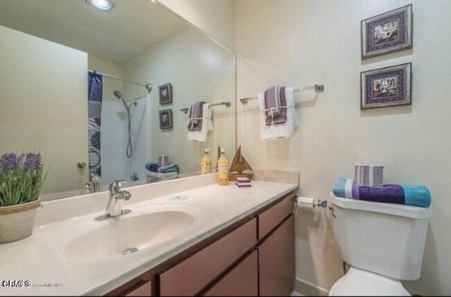 Building Photo - 497 S El Molino Ave