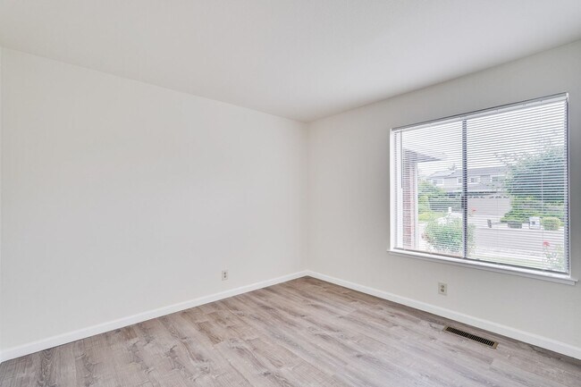 Building Photo - 3 BEDROOM 2 BATH House in Branham-Jarvis Neighborhood
