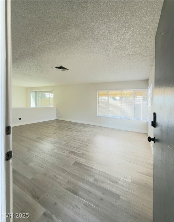 Building Photo - 6779 Pine Valley Dr