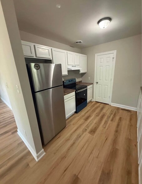 Building Photo - 1713 Harrel St