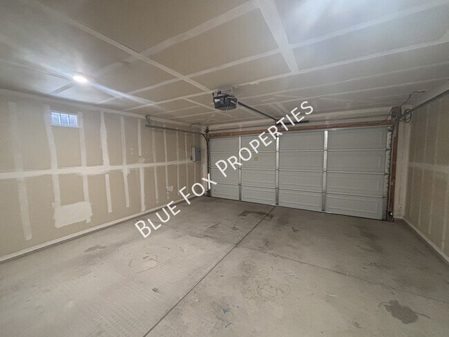 Building Photo - 98 E Mnr Vw Rd