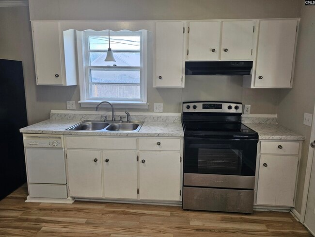 Building Photo - 10 Cinda Leigh Ct