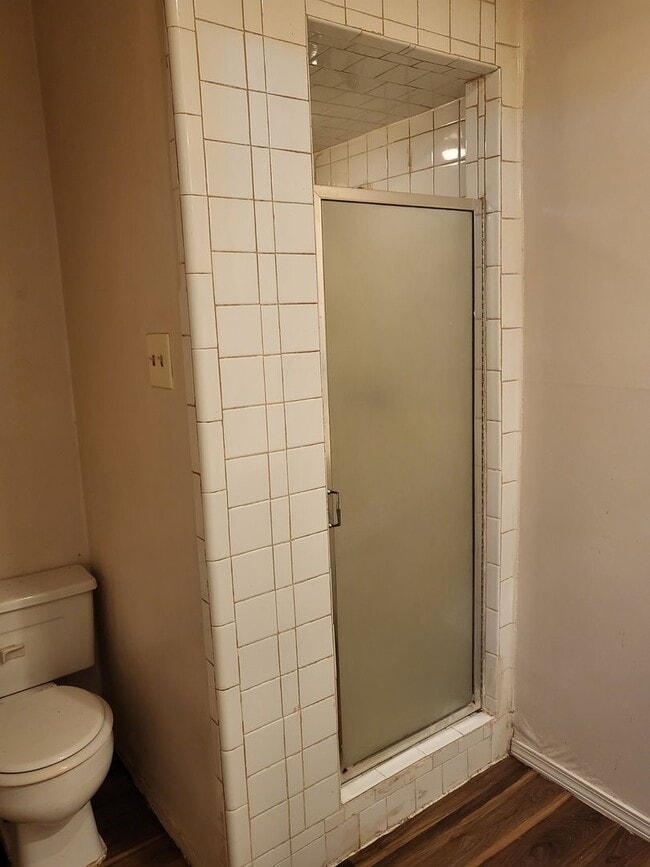 Building Photo - 2716 St George Pl
