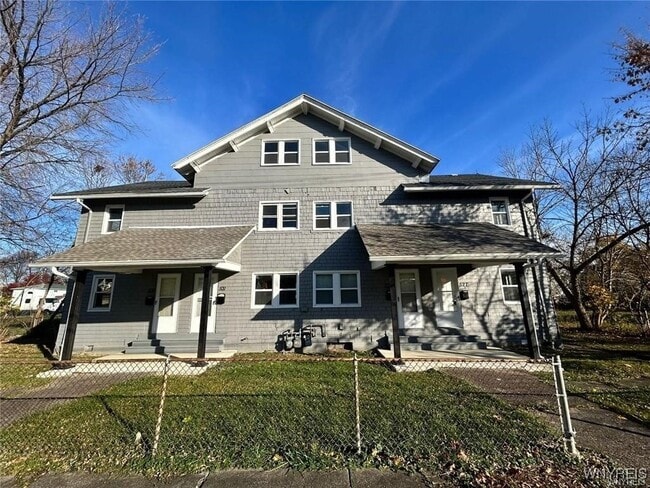 Building Photo - 531 24th St