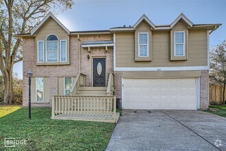 Building Photo - 2801 Custer Dr