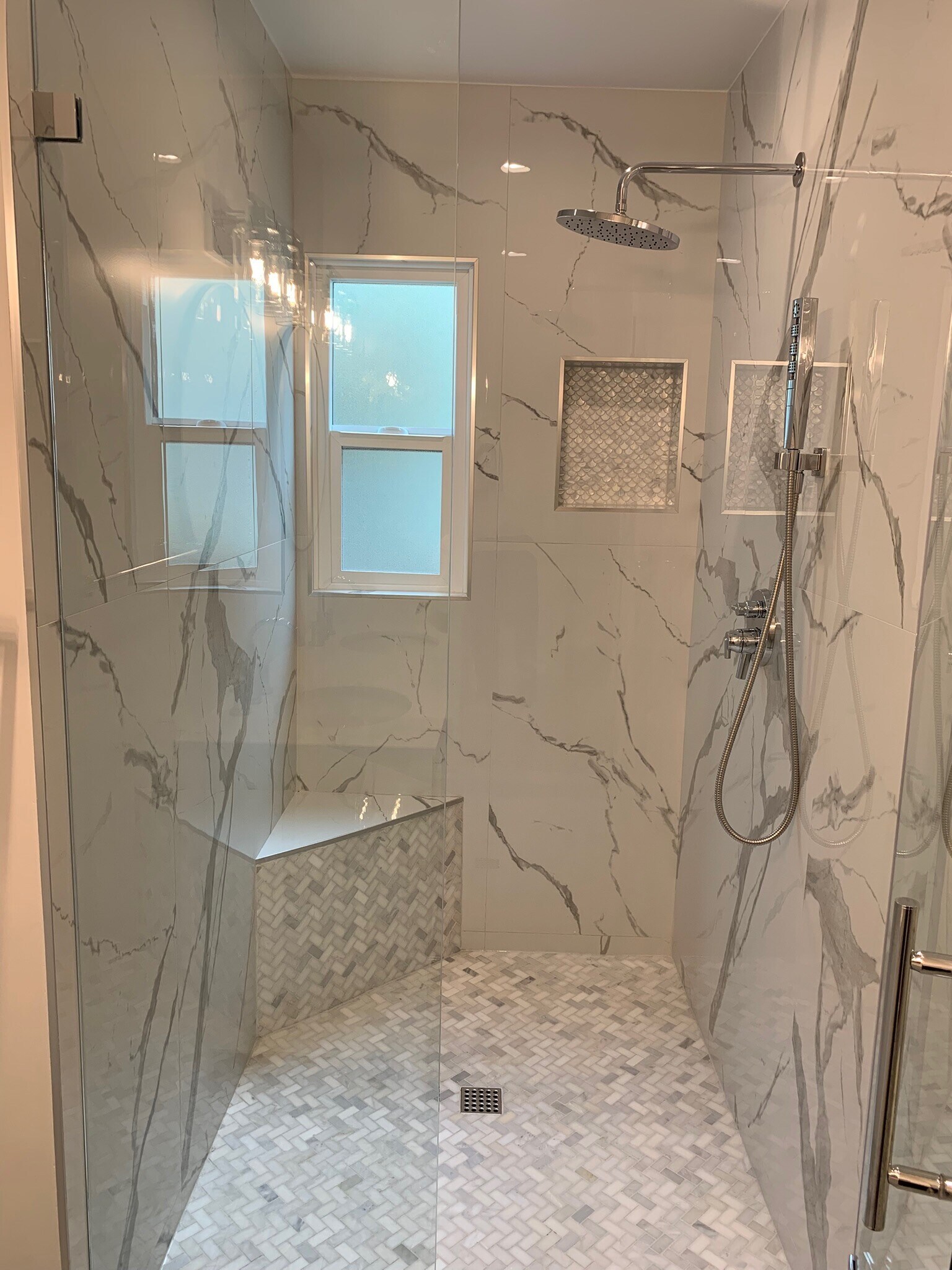 Huge standing shower - 8673 W Olympic Blvd
