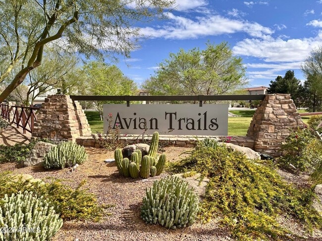 Building Photo - Stunning 4 bedroom, 3 bathroom home in the desirable community of Avian Trails!!