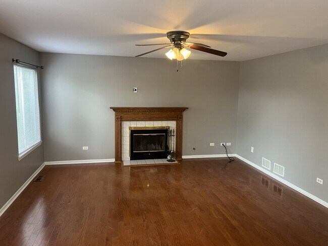 Building Photo - 437 S Orchard Dr