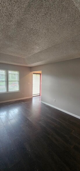 Building Photo - 11418 E 71st St