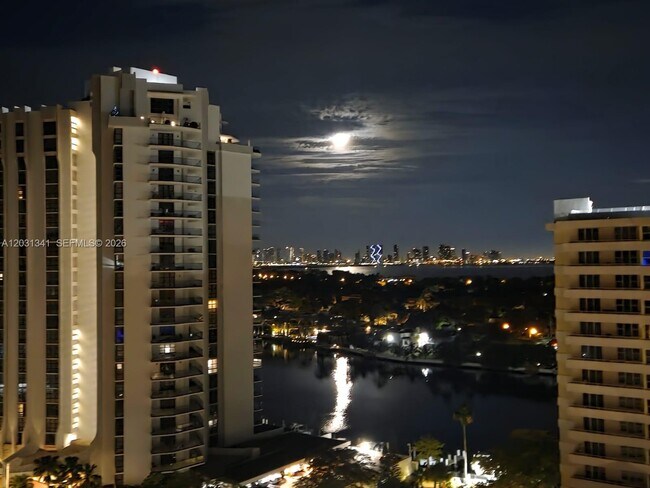Building Photo - 5555 Collins Ave