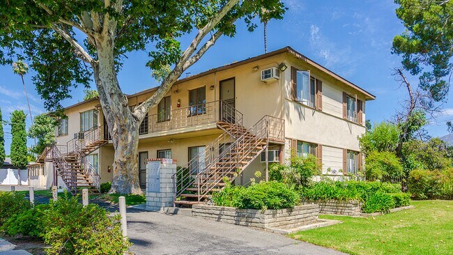 Building Photo - san63