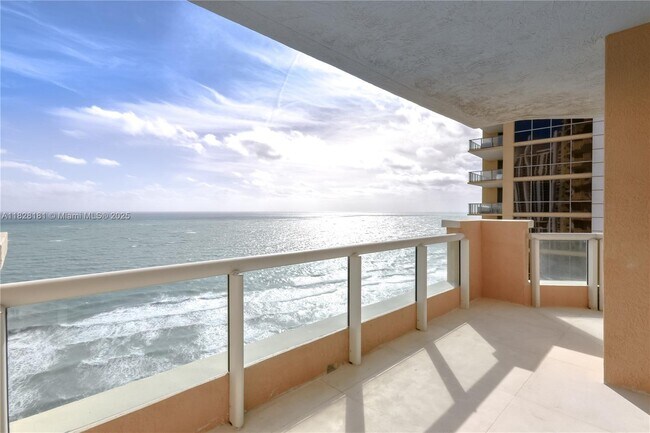 Building Photo - 17875 Collins Ave
