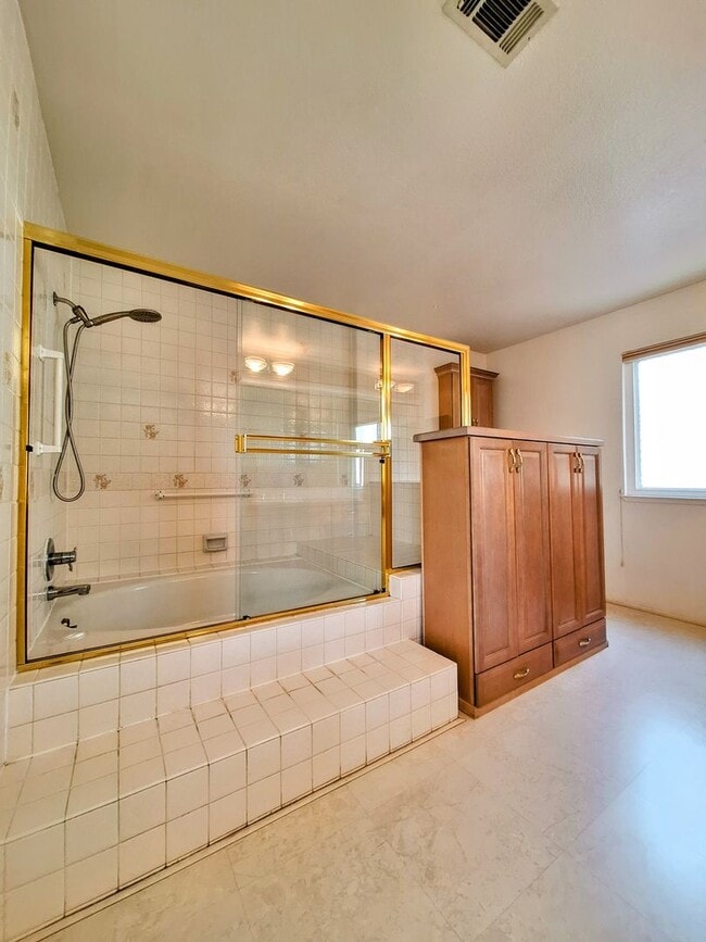 Building Photo - Spacious Two-Story 3bd Townhouse With Private Patios, Balcony, & Garage