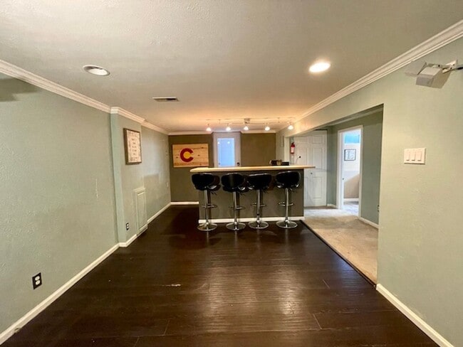 Building Photo - Amazing Littleton Bungalow