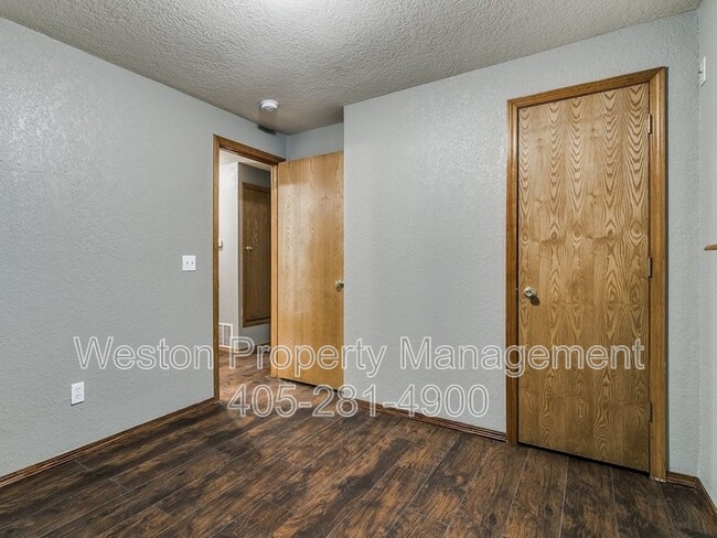 Building Photo - 1304 Regency Blvd