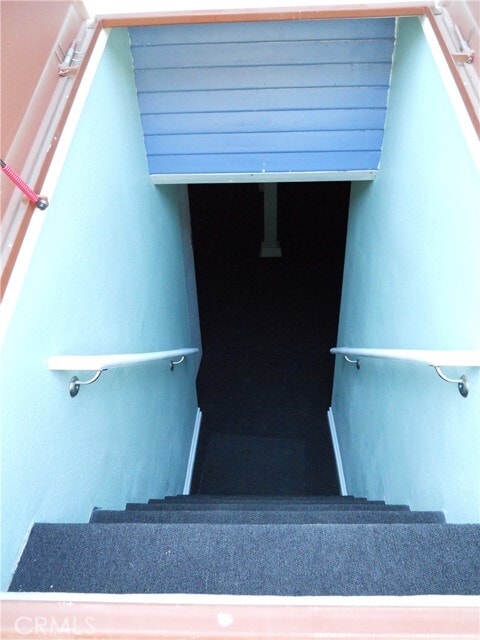 Building Photo - 5122 N Glendora Ave