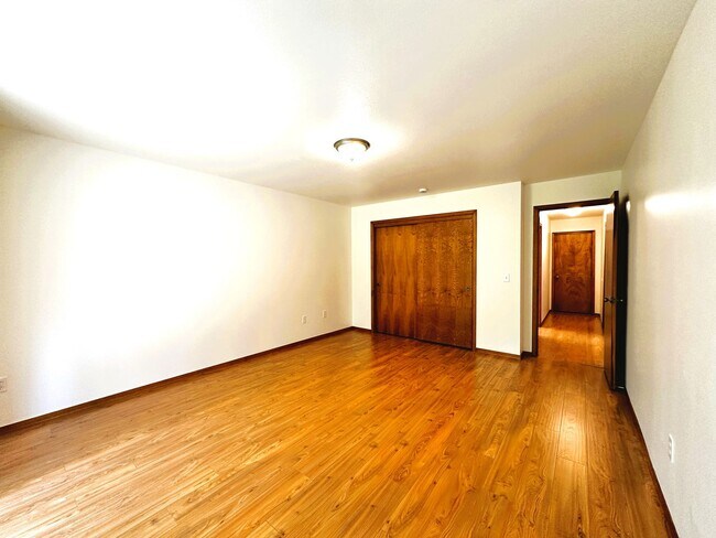 Building Photo - 2314 Sierra Creek Cir