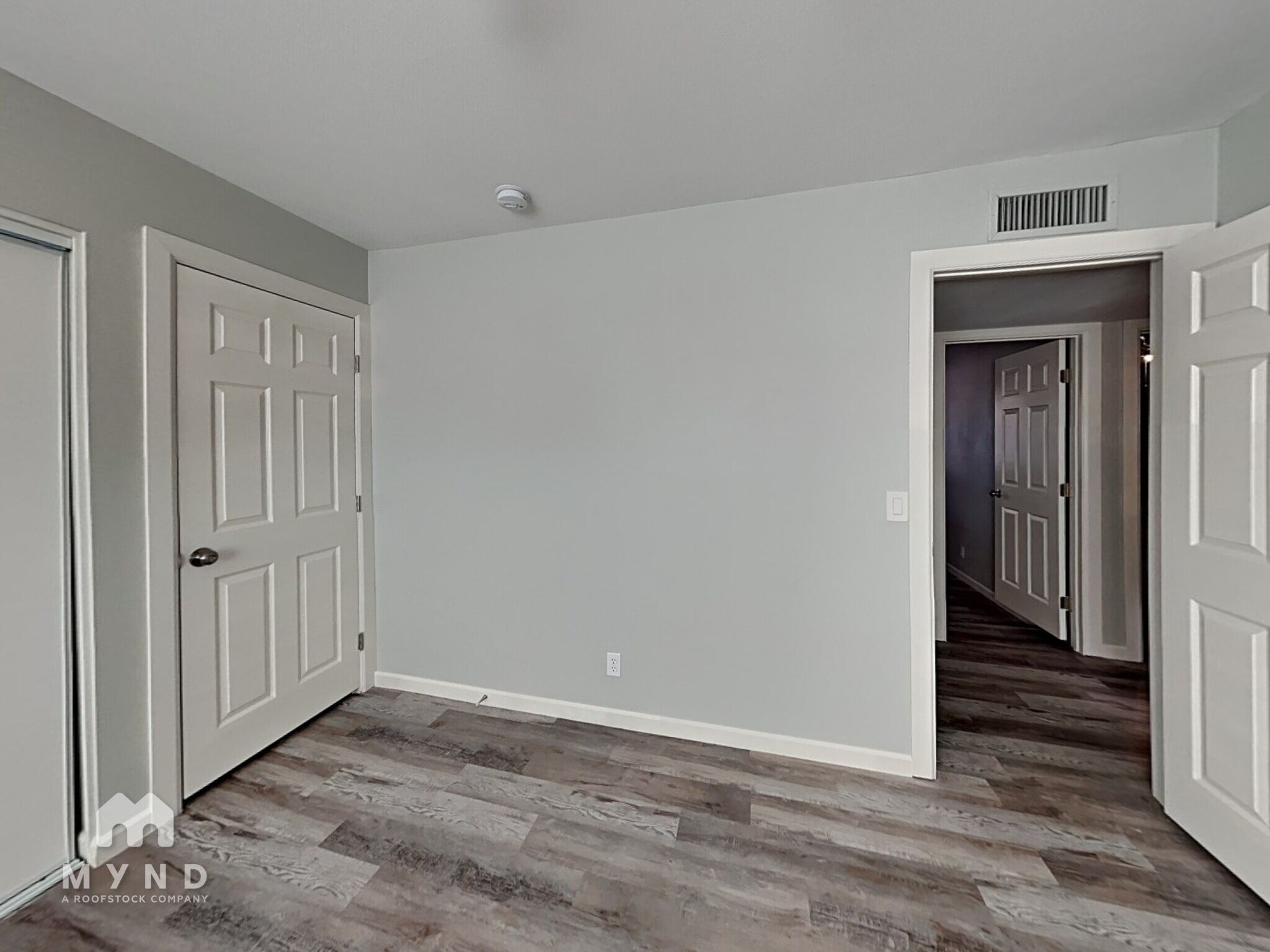 Building Photo - 2009 W Newcastle Cir