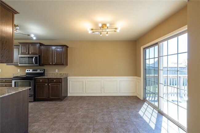 Building Photo - 515 Liem Cir