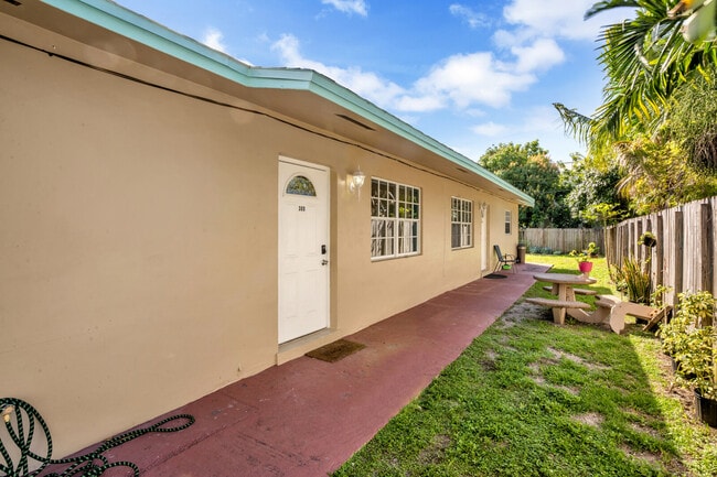 Building Photo - 300 SW 8th St