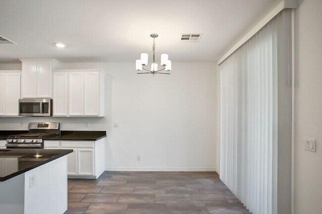 Building Photo - 3 Bed Townhome At Las Vegas Blv and St. Rose Pkwy