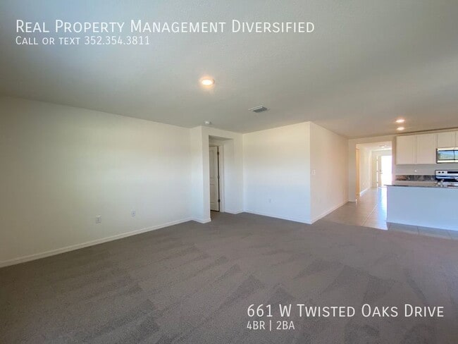 Building Photo - 4801 N Forest Ridge Blvd