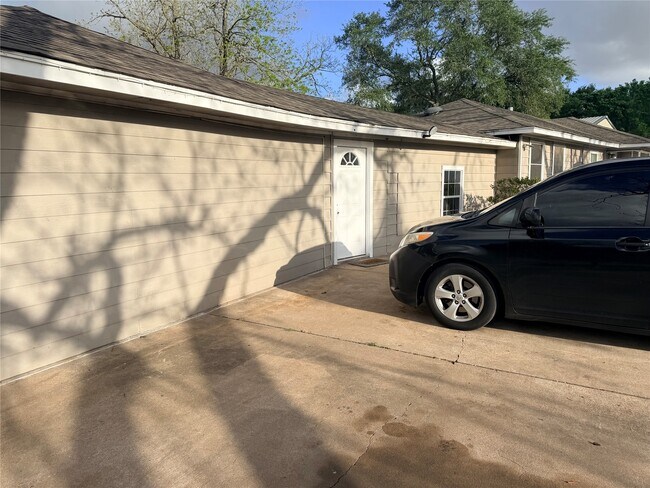 Building Photo - 13217 Player St