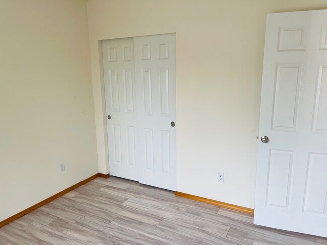 Building Photo - 757 N 102nd St