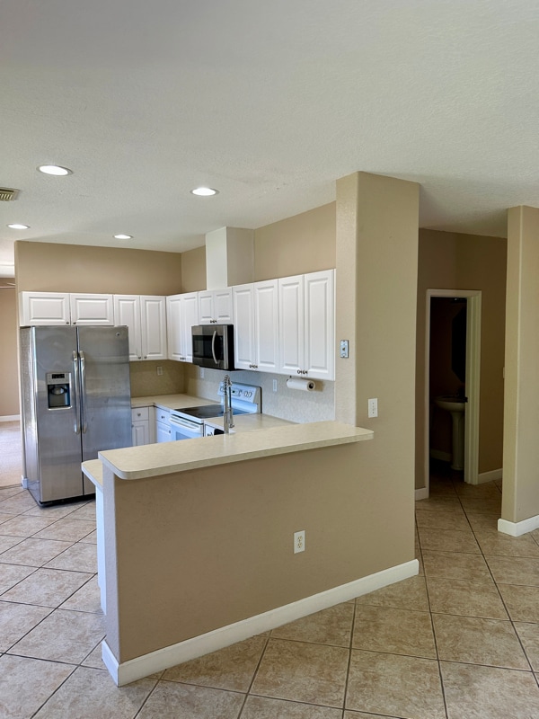 Building Photo - 14141 SW 129th Ave