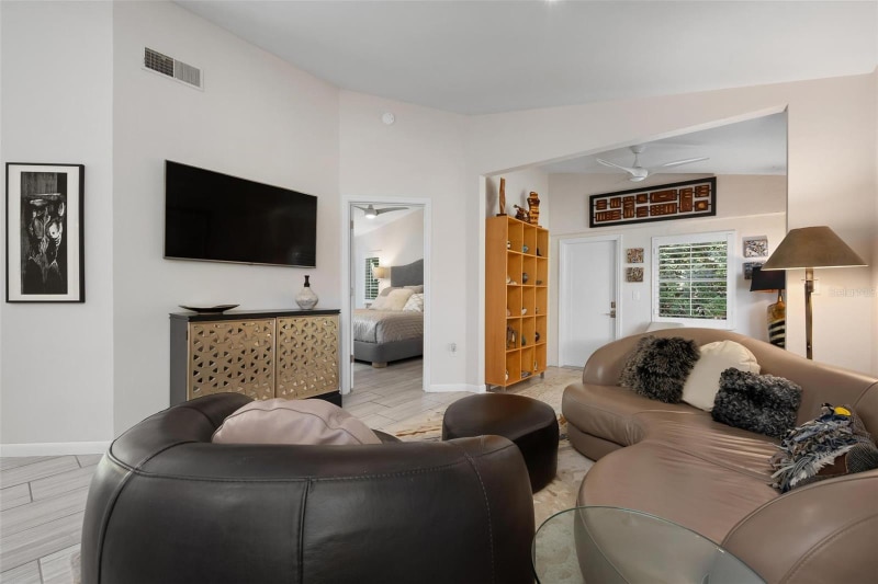 Building Photo - 226 Chartley Ct N