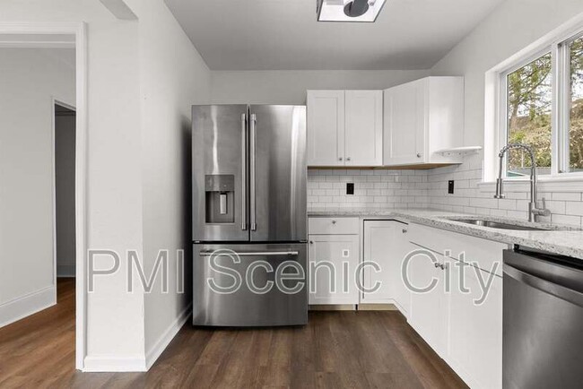 Building Photo - 3919 Weldon Dr