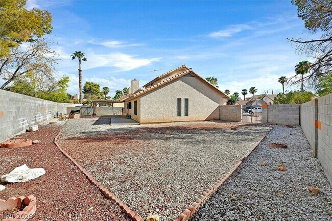 Building Photo - 4824 Norway Ln
