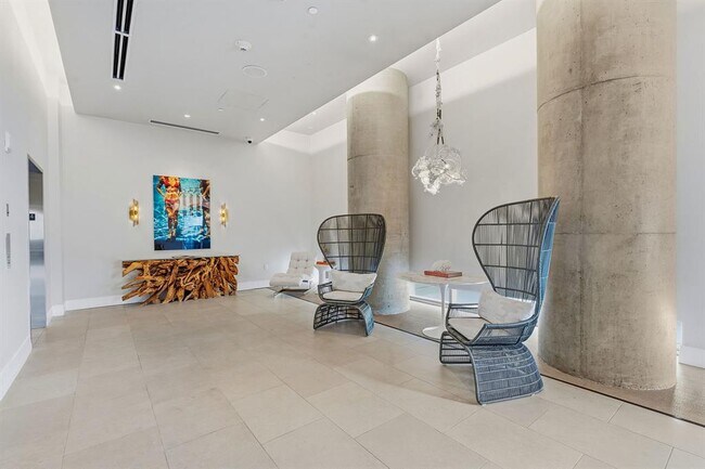 Building Photo - 210 Lavaca St