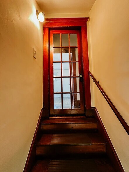 Building Photo - 34 Brooksdale Rd
