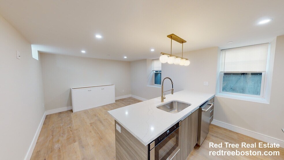 Building Photo - 93 Williston Rd