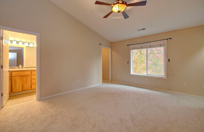 Building Photo - Salmon Creek 4 bd 2.5 ba Available Now!