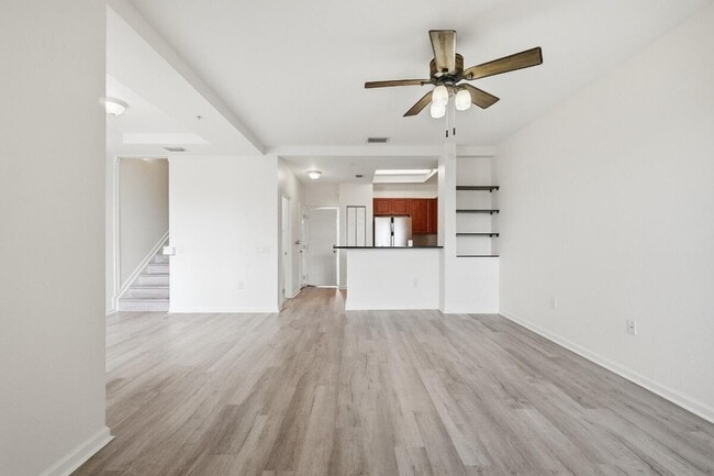 Building Photo - 4501 Mimosa Terrace