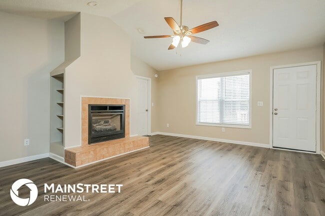 Building Photo - 305 Trestlewood Ln