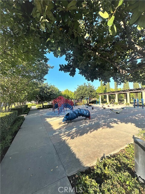 Building Photo - 56 Twin Gables