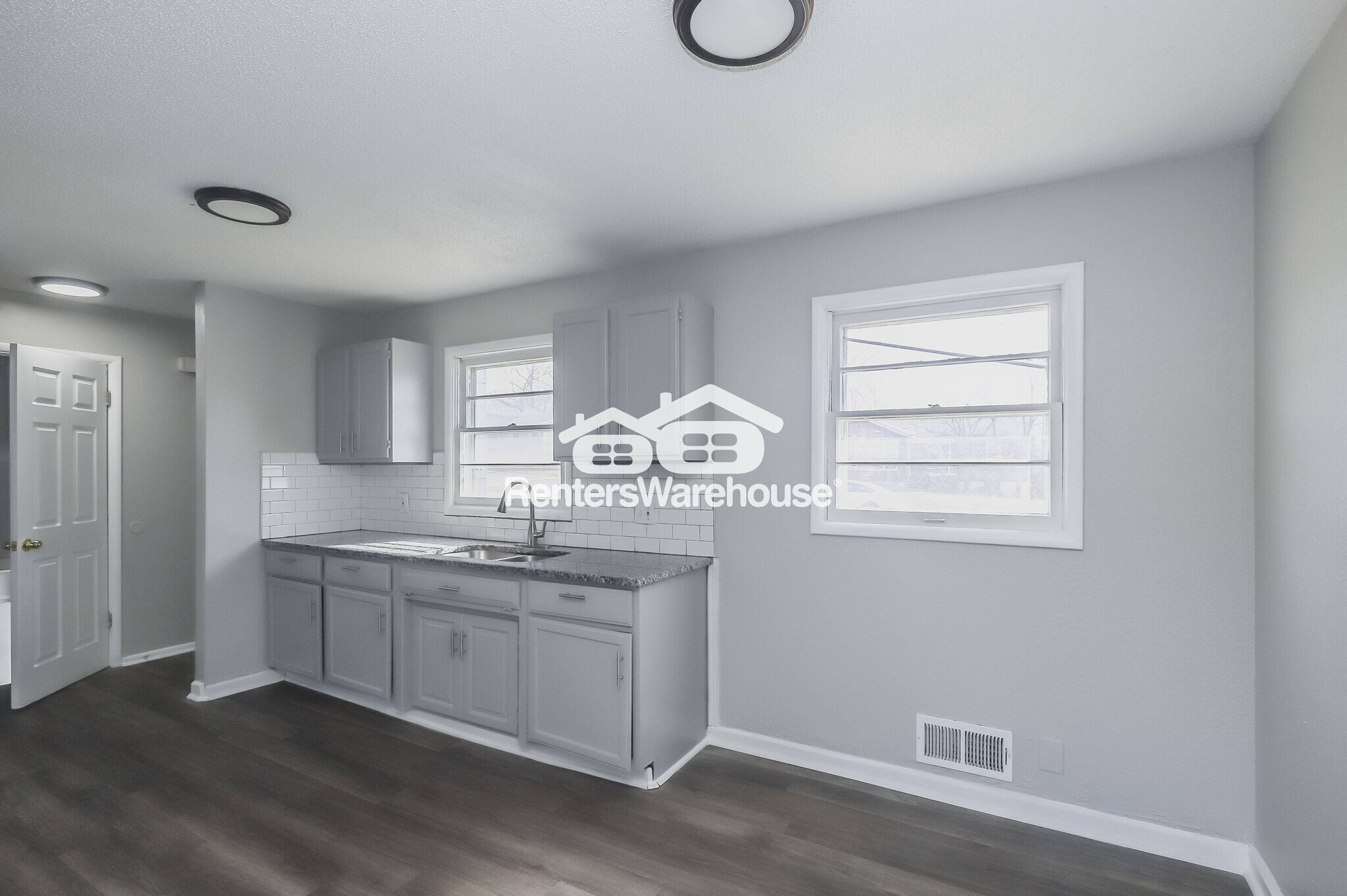 Building Photo - 4714 E 40th Terrace