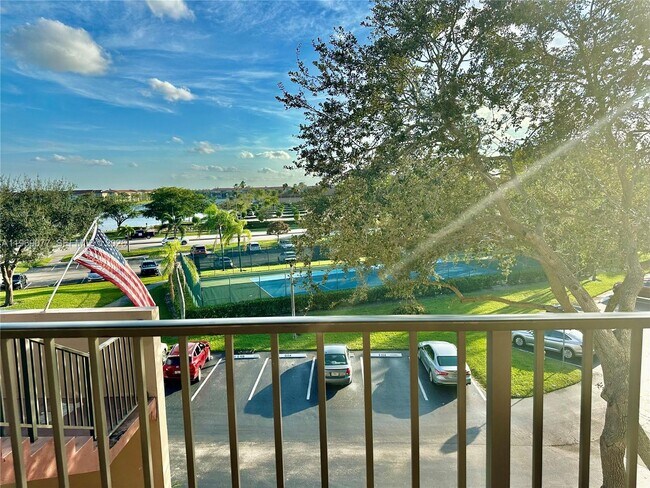 Building Photo - 13255 SW 9th Ct