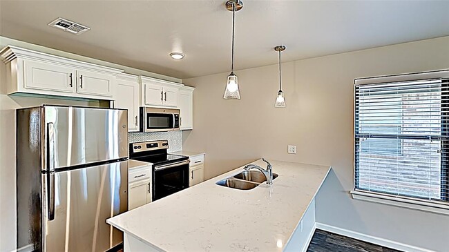 Building Photo - 11521 Keystone Cir