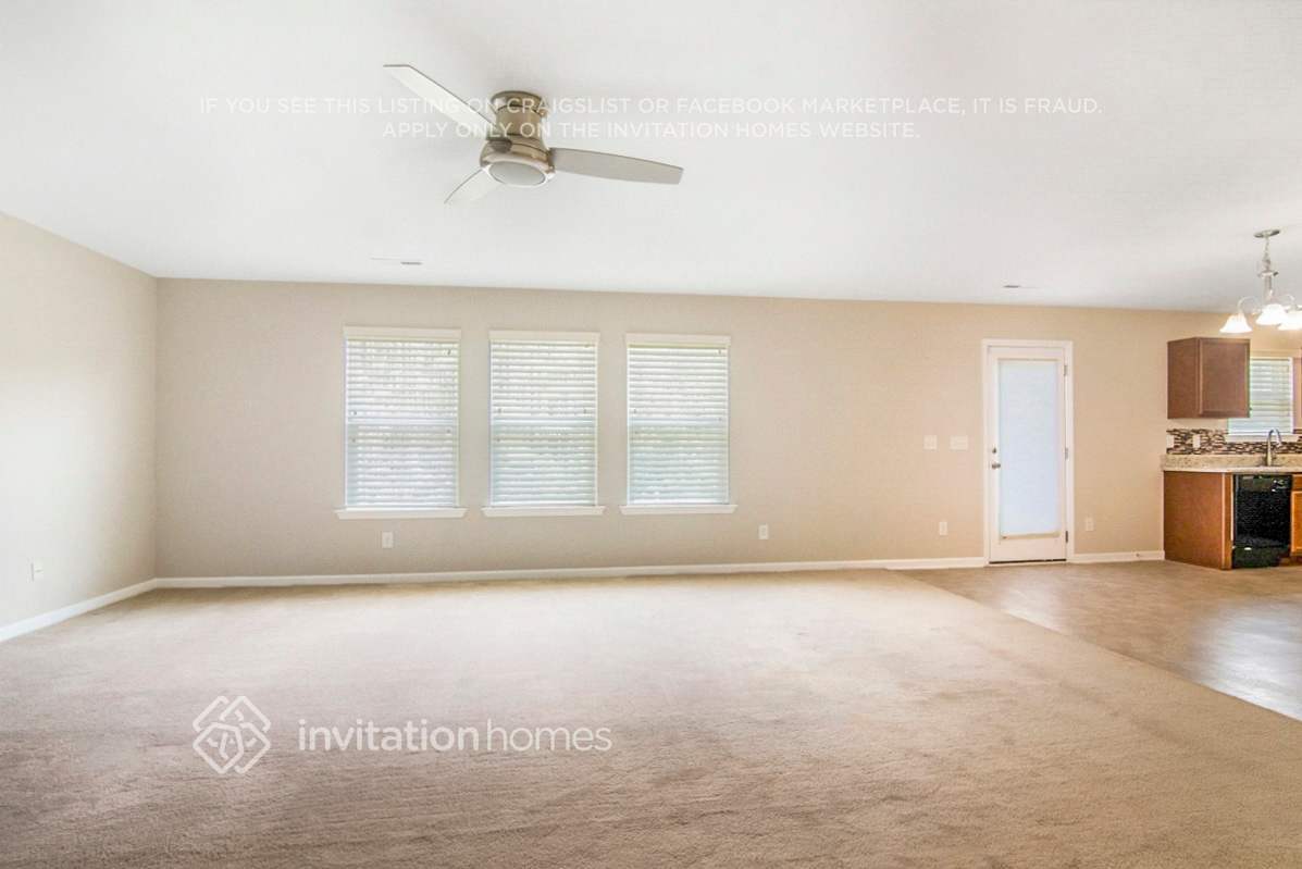 Building Photo - 181 Sequoia Dr