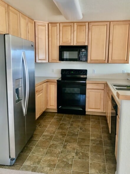 Building Photo - 3210 Boulder Cir