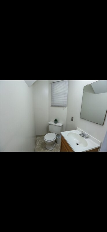 Building Photo - 408 Broadway