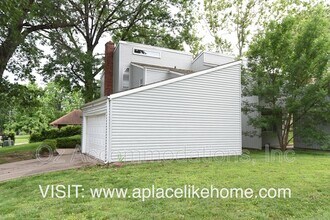 Building Photo - 1617 E 97th St