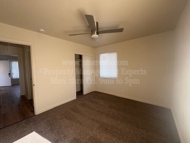 Building Photo - 466 E Pine St