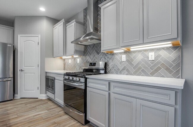 Building Photo - Gorgeous Newer Construction Home!